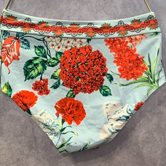 Three Pieces Swimsuits for with Matching Wrap Skirt - Picture 7 of 8